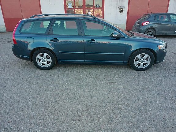 Volvo V50 9 of 12