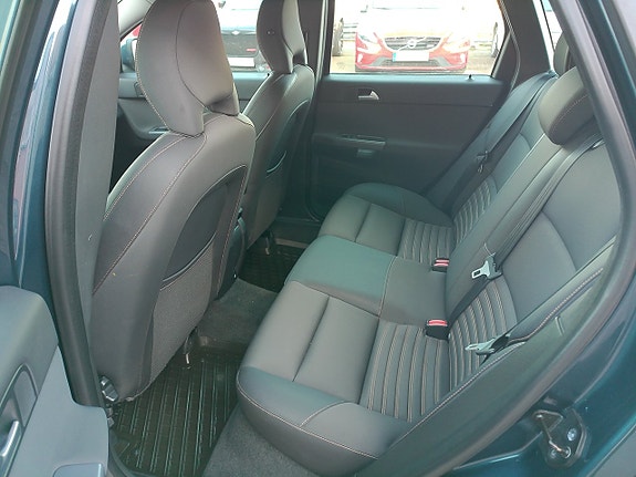Volvo V50 6 of 12