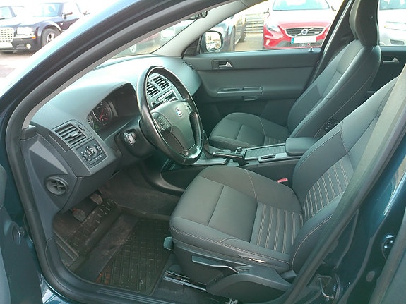 Volvo V50 5 of 12