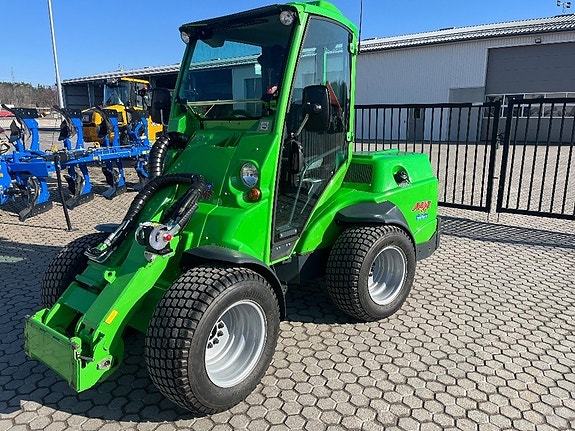 Avant 750 DLX hytt m AC, 241 timmar!