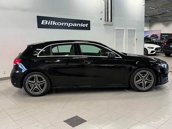 Mercedes-Benz A180 2 of 5