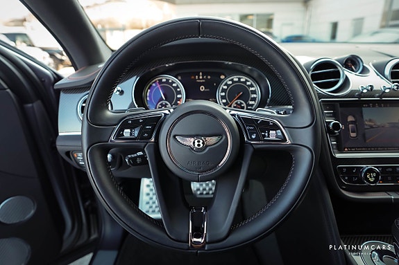 Bentley Bentayga 12 of 22