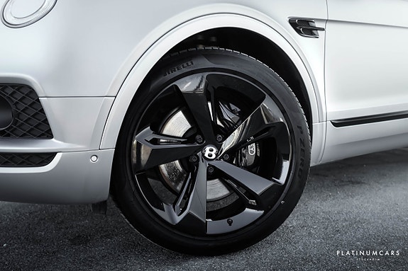 Bentley Bentayga 22 of 22