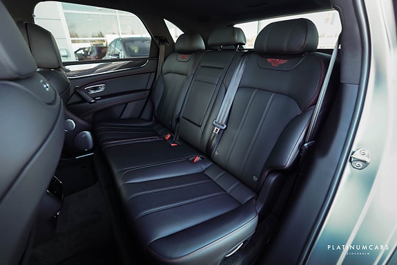 Bentley Bentayga 10 of 22