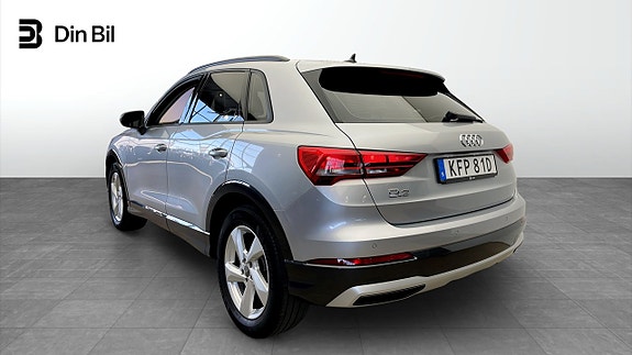 Audi Q3 3 of 5