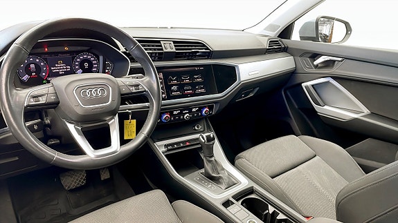 Audi Q3 10 of 12