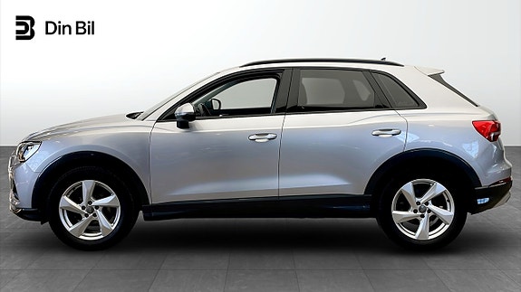 Audi Q3 2 of 5