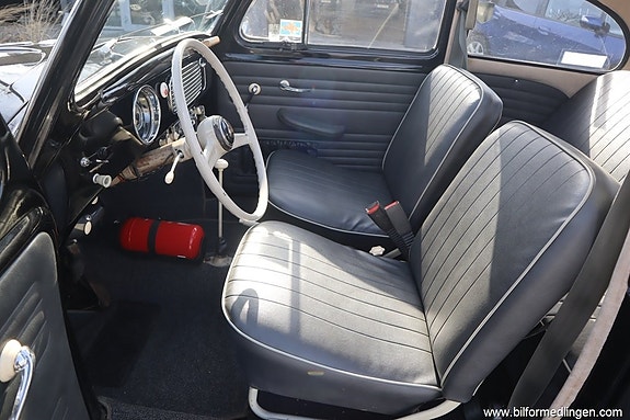Volkswagen 1200 3 of 5