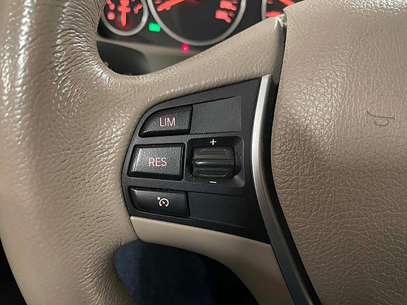 BMW 320 18 of 25