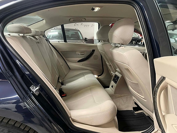 BMW 320 13 of 25
