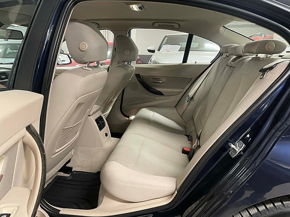 BMW 320 10 of 25