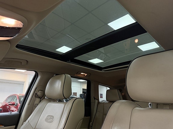 Jeep Grand Cherokee 14 of 19