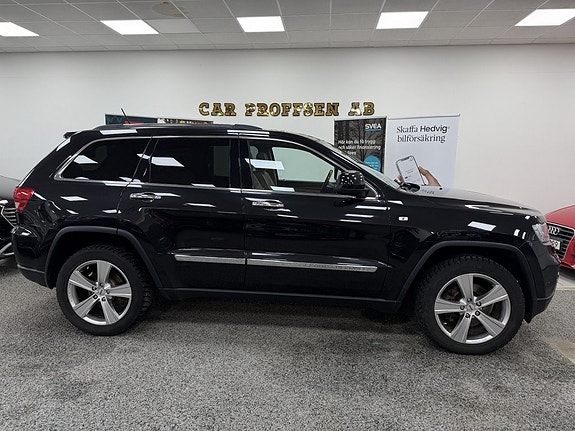 Jeep Grand Cherokee 18 of 19