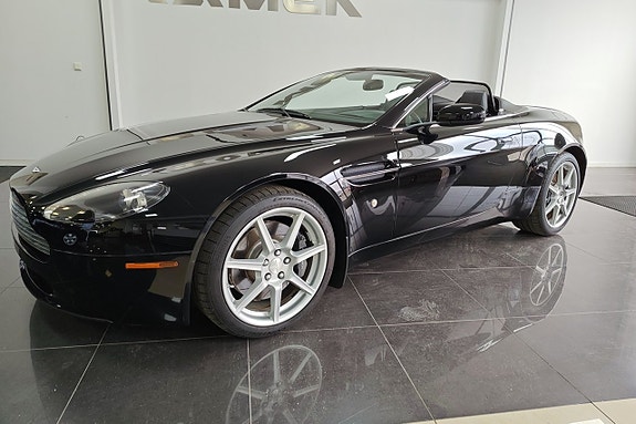 Aston Martin Vantage 2 of 5