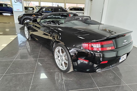 Aston Martin Vantage 5 of 5