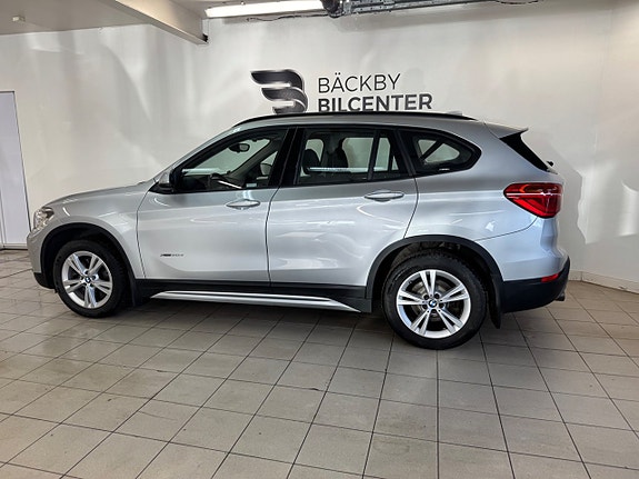 BMW X1 3 of 5