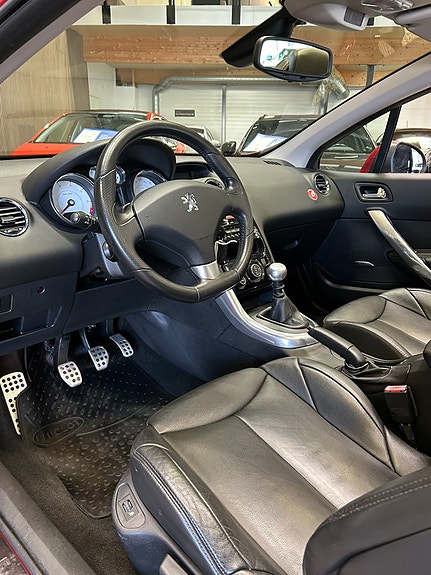 Peugeot 308 6 of 9