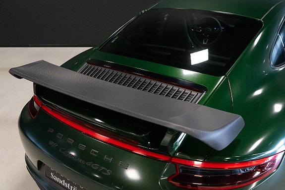 Porsche 911 Carrera 4 GTS 11 of 20