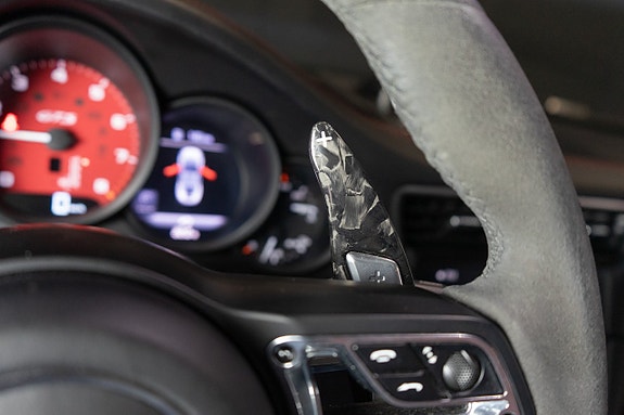 Porsche 911 Carrera 4 GTS 20 of 20