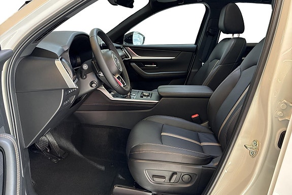Mazda CX-60 9 of 15