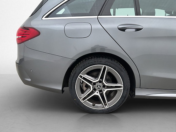 Mercedes-Benz C200 29 of 30