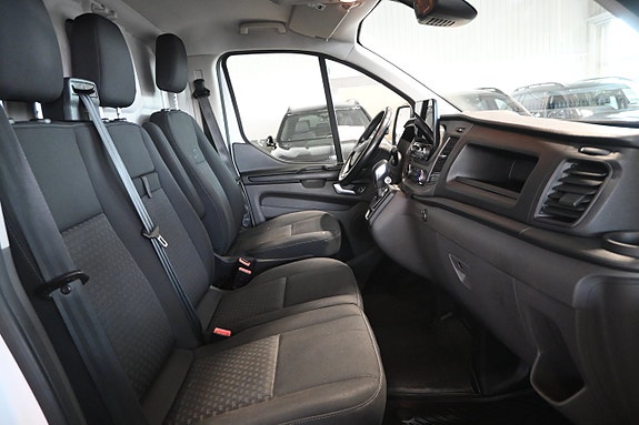 Ford Transit Custom 9 of 19