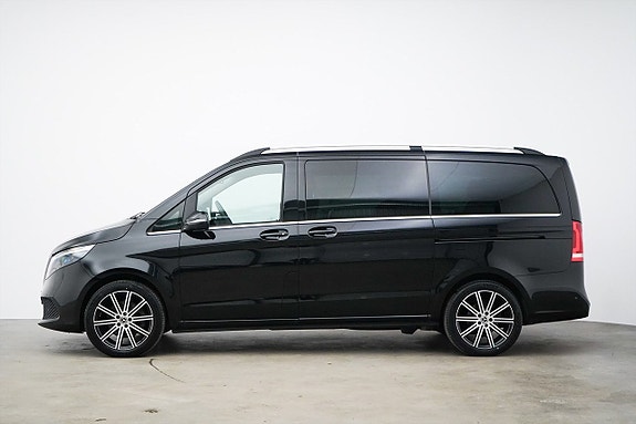 Mercedes-Benz V250 3 of 5