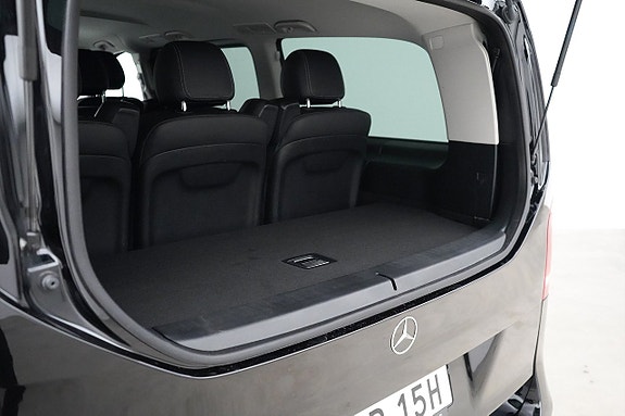 Mercedes-Benz V250 19 of 25