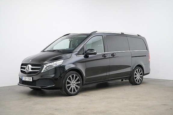 Mercedes-Benz V250 25 of 25