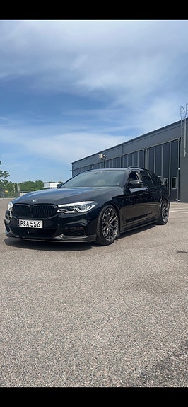 BMW 540i 2 of 5