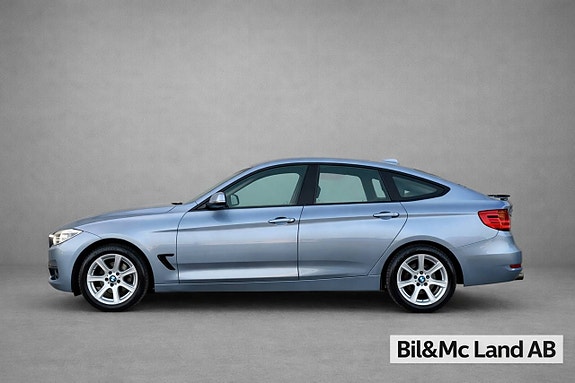 BMW 320 2 of 18