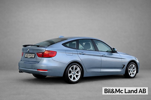 BMW 320 8 of 18