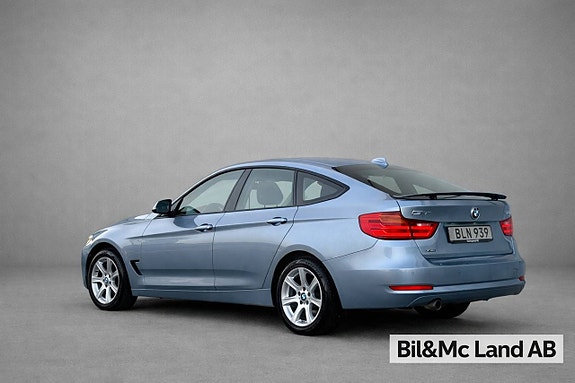 BMW 320 3 of 18