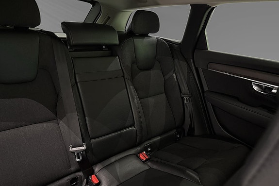 Volvo V90 Cross Country 11 of 17