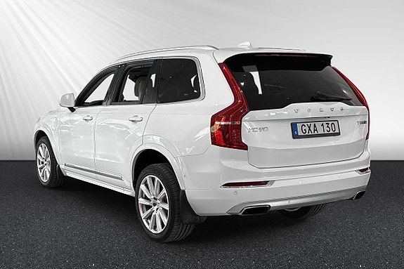 Volvo XC90 4 of 5