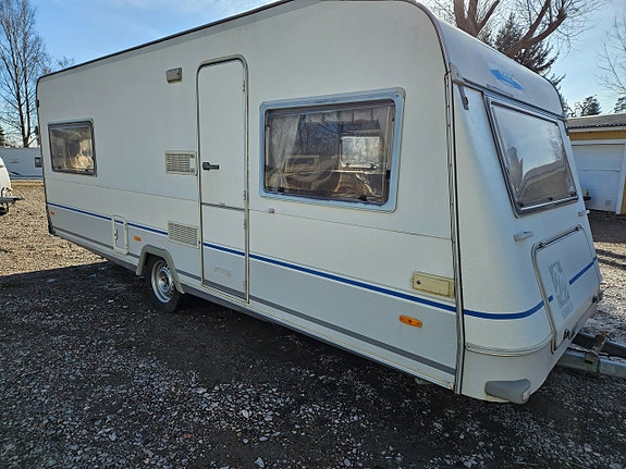 Knaus Azur 540 " långbäddar" förtält