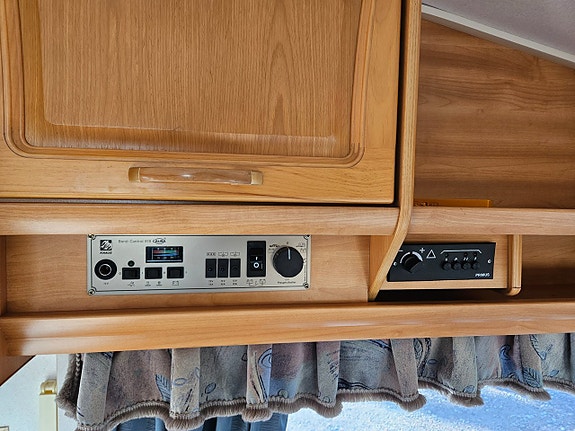 Knaus Azur 540 " långbäddar" förtält 8 of 9
