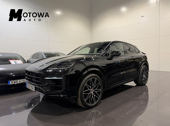 Porsche Cayenne 9 of 27