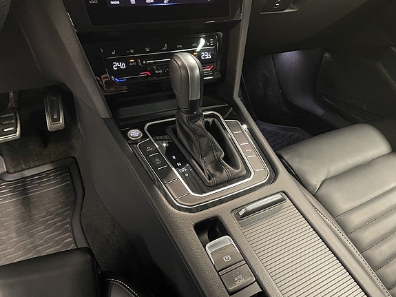 Volkswagen Passat Alltrack 8 of 11
