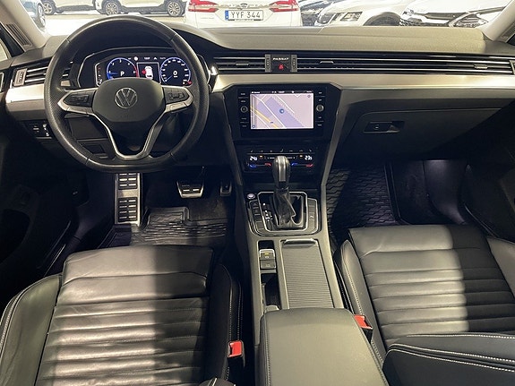 Volkswagen Passat Alltrack 6 of 11