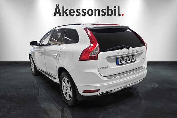 Volvo XC60 4 of 5
