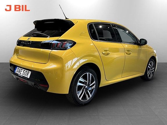 Peugeot 208 3 of 5