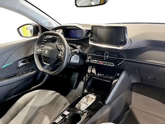 Peugeot 208 11 of 15