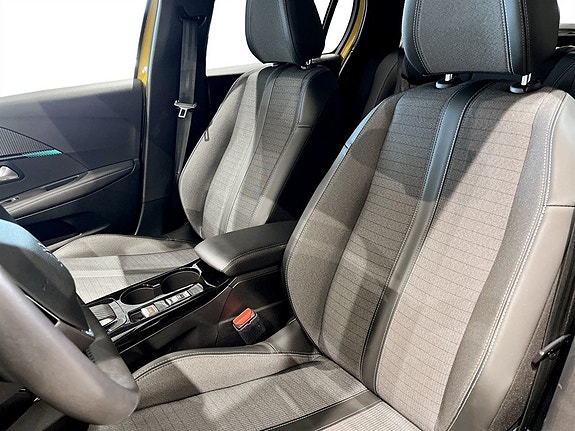 Peugeot 208 5 of 5
