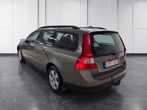 Volvo V70 6 of 16