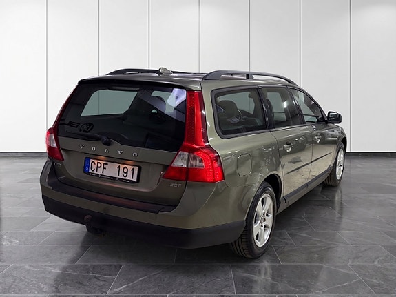 Volvo V70 4 of 16