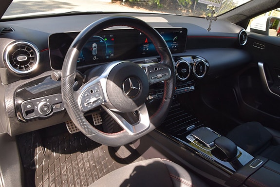 Mercedes-Benz A180 19 of 23