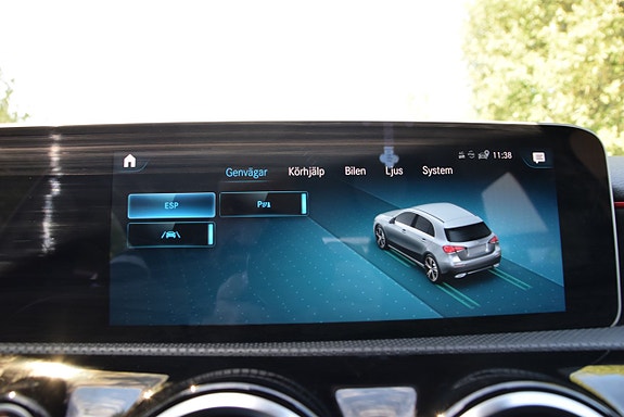 Mercedes-Benz A180 13 of 23