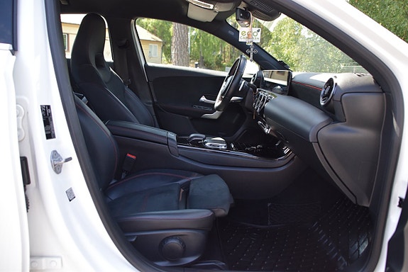 Mercedes-Benz A180 9 of 23