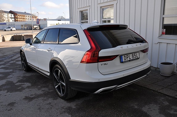 Volvo V90 Cross Country 5 of 5